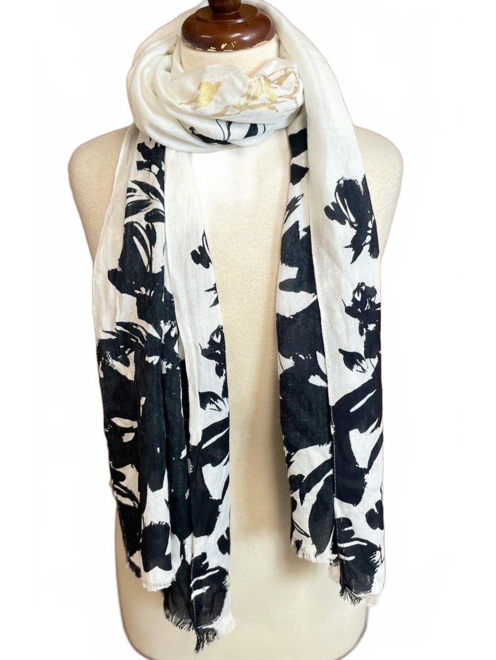 Unbranded black, white & gold scarf